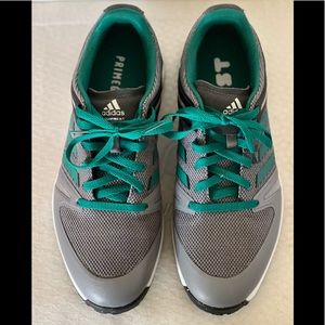 New never worn mens Adidas boost shoe in prime green. Size 11 wide.